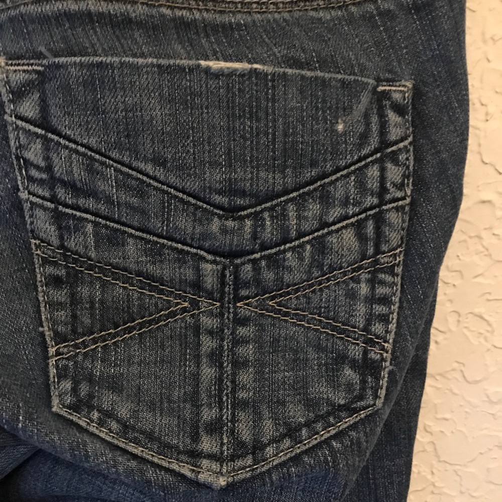 American Eagle Distressed Straight Jeans - Picture 3 of 5